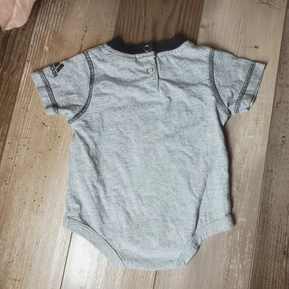 Adidas MLB Colorado Rockies Gray Baby Onesie Bodysuit Size 0/3 Months EUC